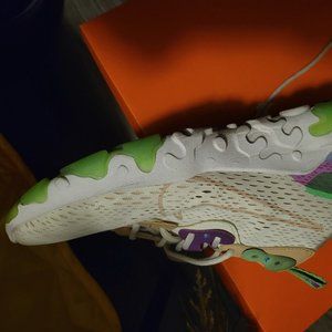 Nike Sneakers..ladies sz 12